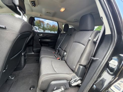 Used 2017 Dodge Journey SXT w/ Comfort/Convenience Group AWD/4WD image 11