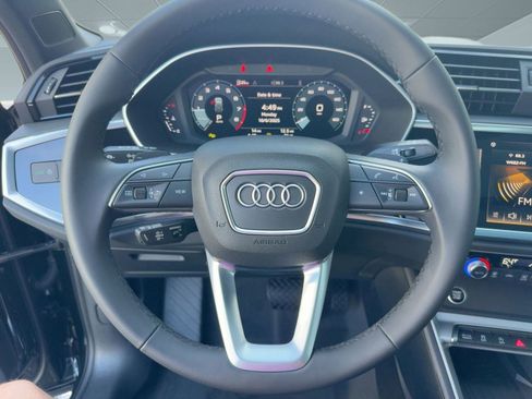 New 2025 Audi Q3 2.0T Premium image 17