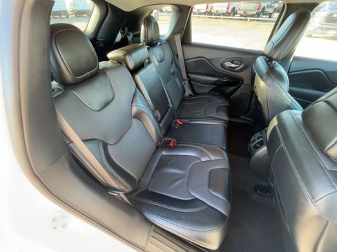 Used 2023 Jeep Cherokee Altitude Lux image 29