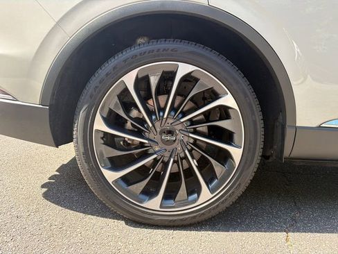 Used 2025 Lincoln Aviator Reserve w/ Equipment Group 201A AWD/4WD image 19
