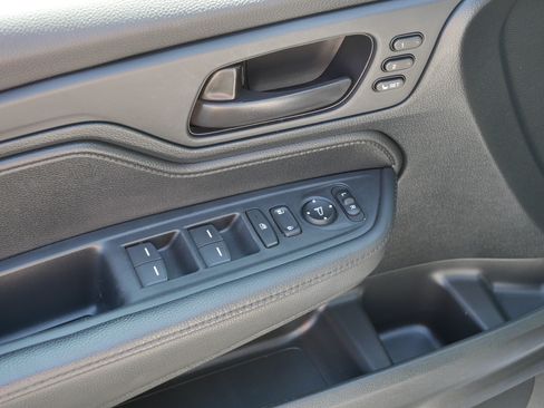 Used 2023 Honda Odyssey EX-L image 19