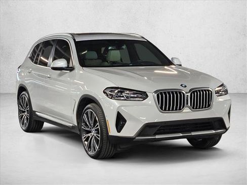 Used 2024 BMW X3 sDrive30i w/ Convenience Package RWD image 3