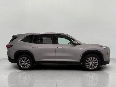 Used 2025 Buick Enclave Preferred AWD/4WD image 11