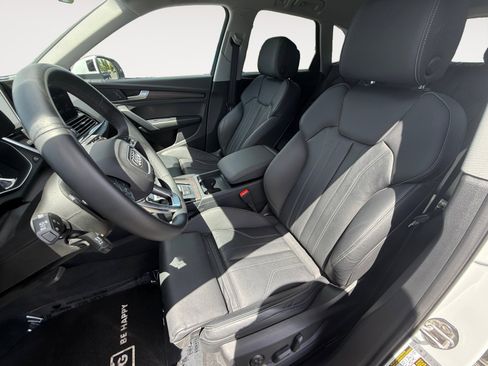 Used 2024 Audi Q5 2.0T Premium w/ Convenience Package image 10