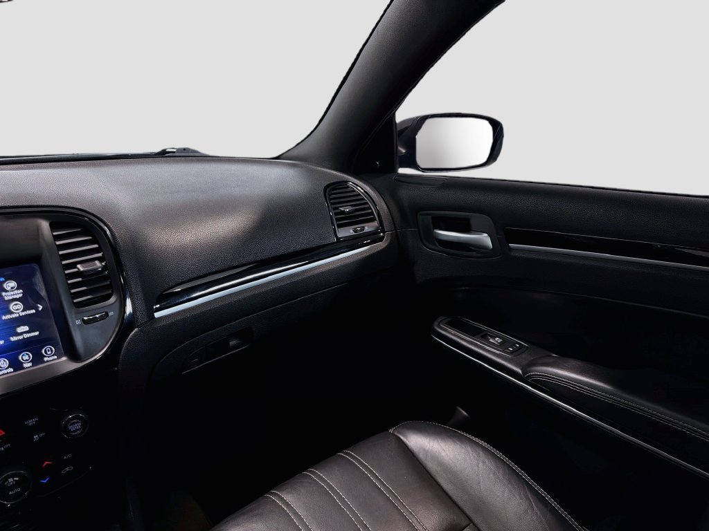 Used 2018 Chrysler 300 S w/ 300S Premium Group AWD/4WD image 24
