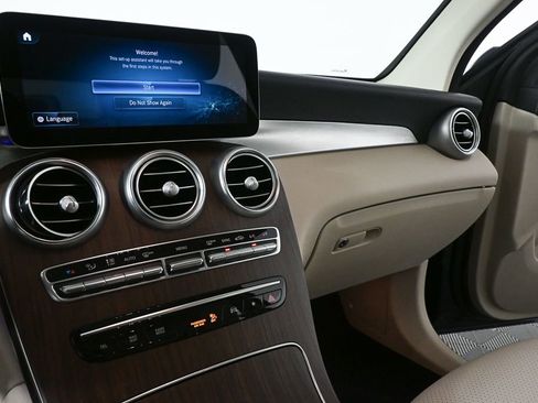 Certified 2022 Mercedes-Benz GLC 300 4MATIC image 12