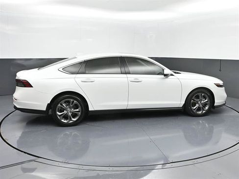 Used 2024 Honda Accord EX image 26