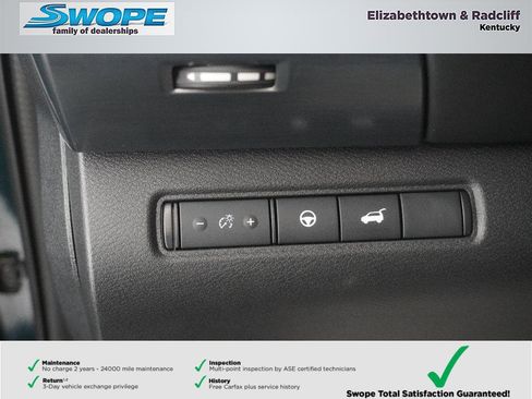 Certified 2025 Nissan Pathfinder SL image 17