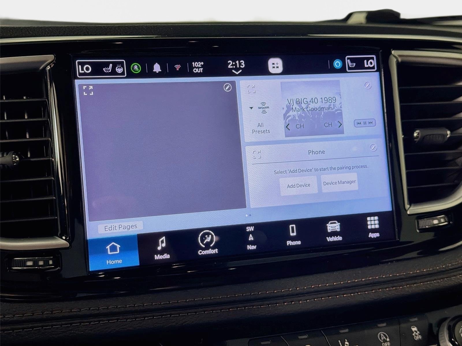 Used 2024 Chrysler Pacifica Pinnacle FWD image 16