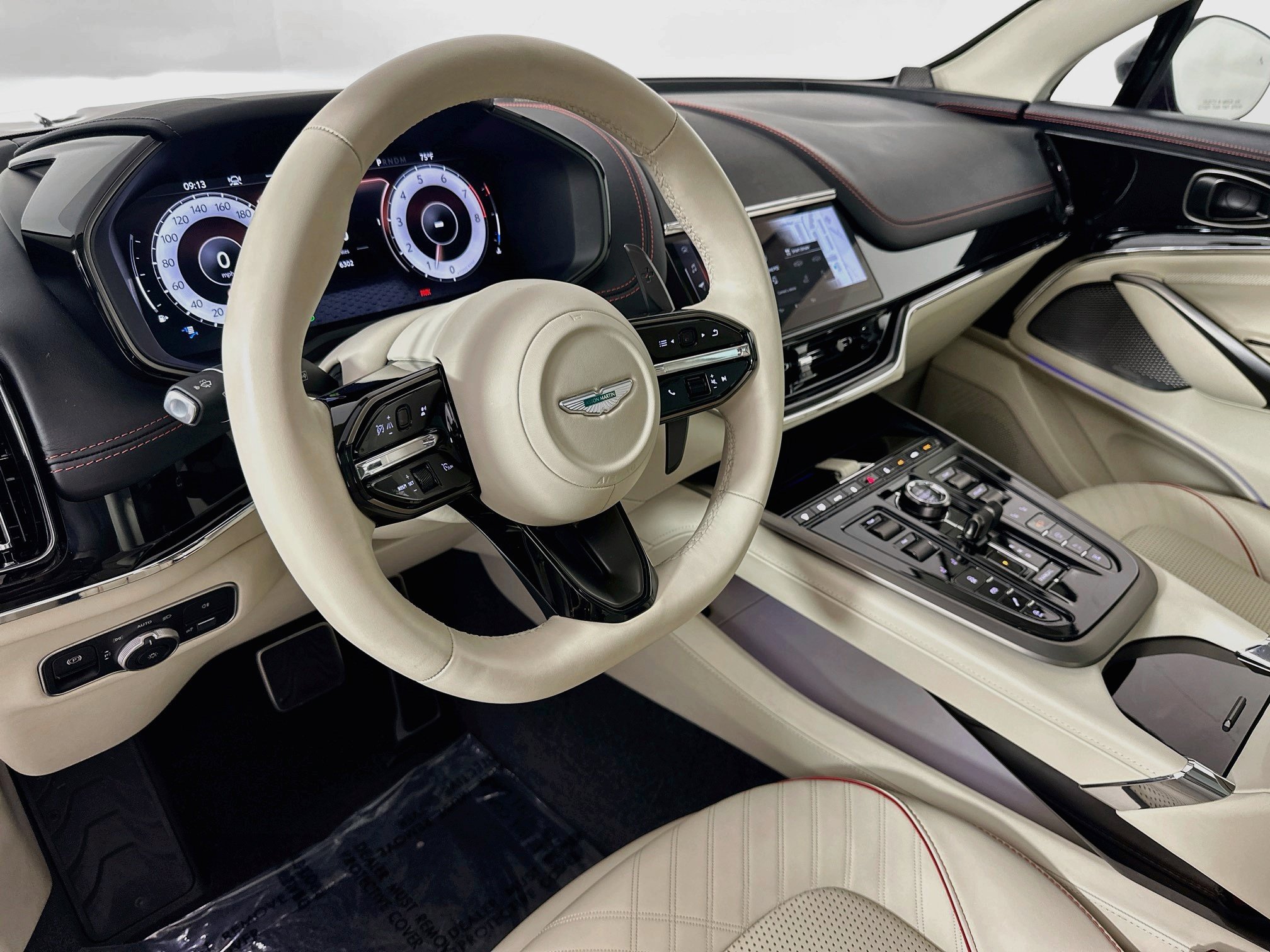 Used 2025 Aston Martin DBX 707 AWD/4WD image 3