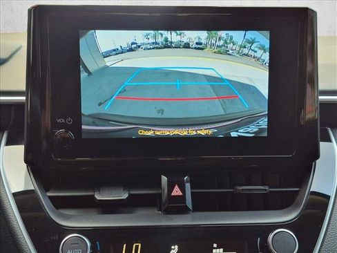 Used 2024 Toyota Corolla LE FWD image 13