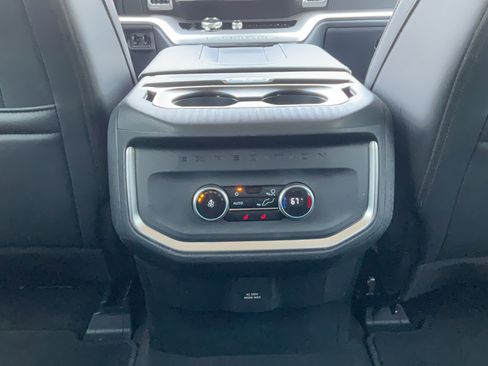 Used 2026 Ford Expedition Max Platinum AWD/4WD image 24