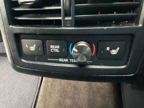 Used 2013 Toyota Avalon Limited FWD image 44