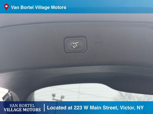 Used 2022 Ford Edge Titanium image 28