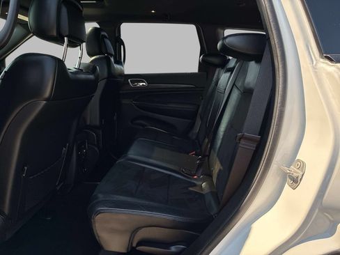 Certified 2021 Jeep Grand Cherokee Laredo X AWD/4WD image 15