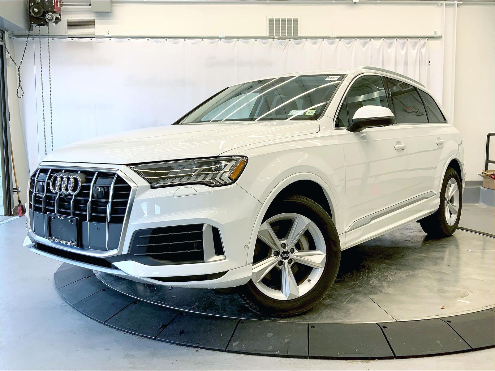 Certified 2023 Audi Q7 2.0T Premium Plus w/ Premium Plus Package AWD/4WD image 11