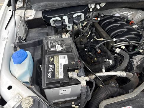 Used 2018 Ford F150 Lariat w/ Equipment Group 502A Luxury AWD/4WD image 23