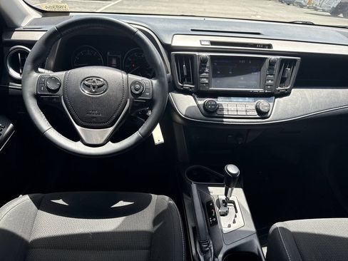 Used 2017 Toyota RAV4 XLE FWD image 22