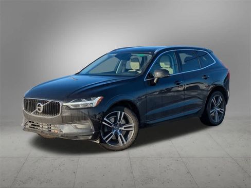 Used 2019 Volvo XC60 T6 Momentum w/ Multimedia Package image 1