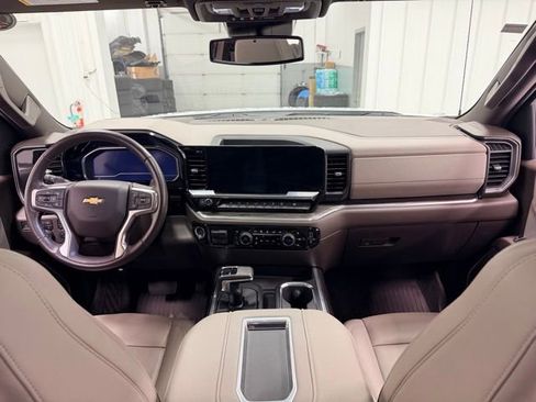 Certified 2022 Chevrolet Silverado 1500 LTZ w/ LTZ Premium Package image 22