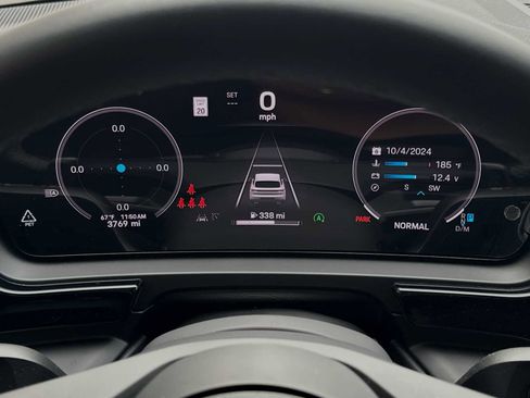 Certified 2024 Porsche Cayenne image 23