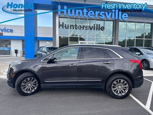 Used 2018 Cadillac XT5 Luxury w/ Driver Awareness Package FWD image 7