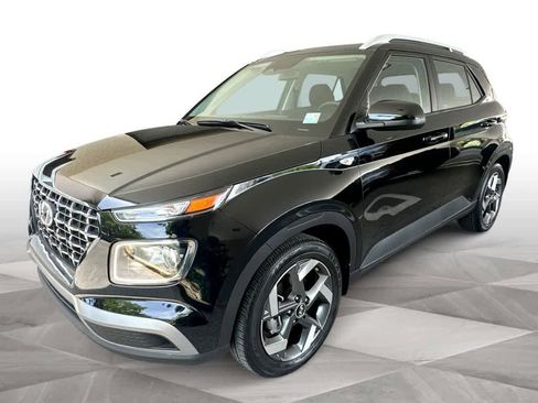 Used 2023 Hyundai Venue SEL FWD image 4