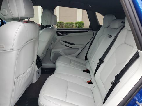 Used 2021 Porsche Macan S image 18