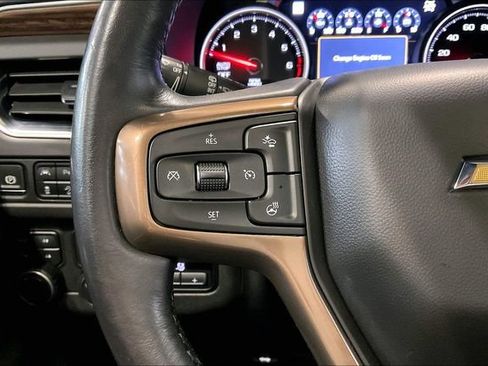 Used 2021 Chevrolet Suburban High Country w/ Premium Package AWD/4WD image 18