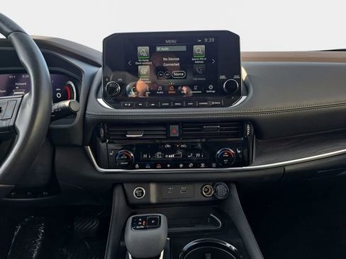 Used 2022 Nissan Rogue Platinum image 23