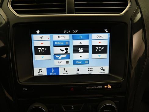 Used 2018 Ford Explorer XLT w/ Equipment Group 202A AWD/4WD image 15