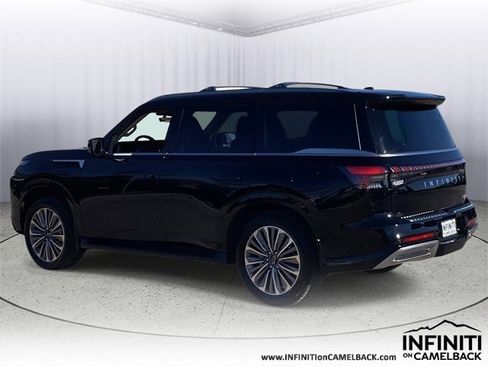 New 2026 INFINITI QX80 Luxe image 3