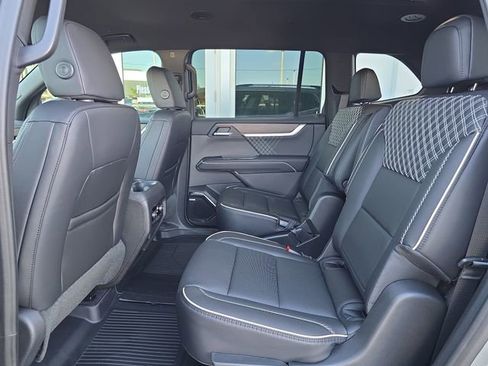 New 2026 GMC Acadia Denali w/ Super Cruise Package FWD image 15