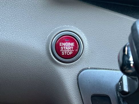 Used 2014 Honda Odyssey Touring Elite image 20