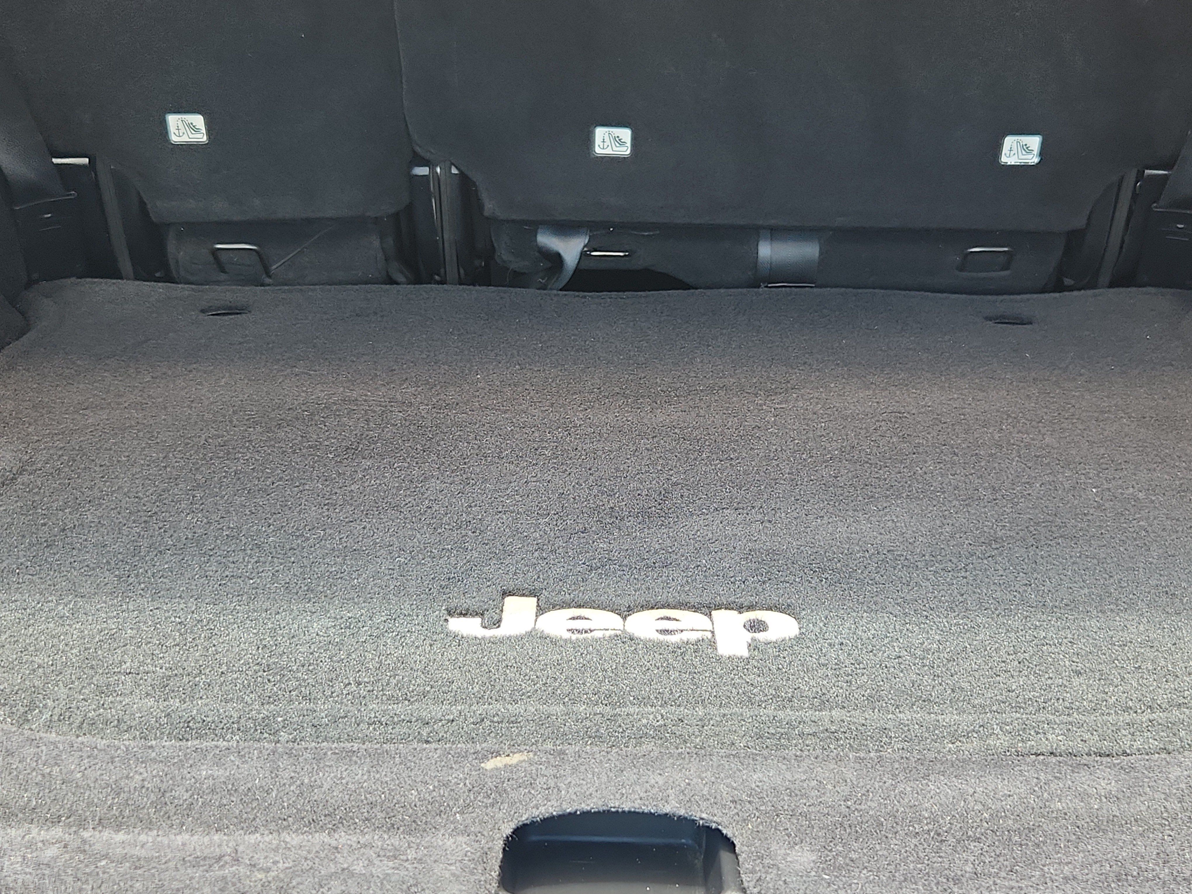 Used 2015 Jeep Wrangler Unlimited Sport w/ Connectivity Group AWD/4WD image 14