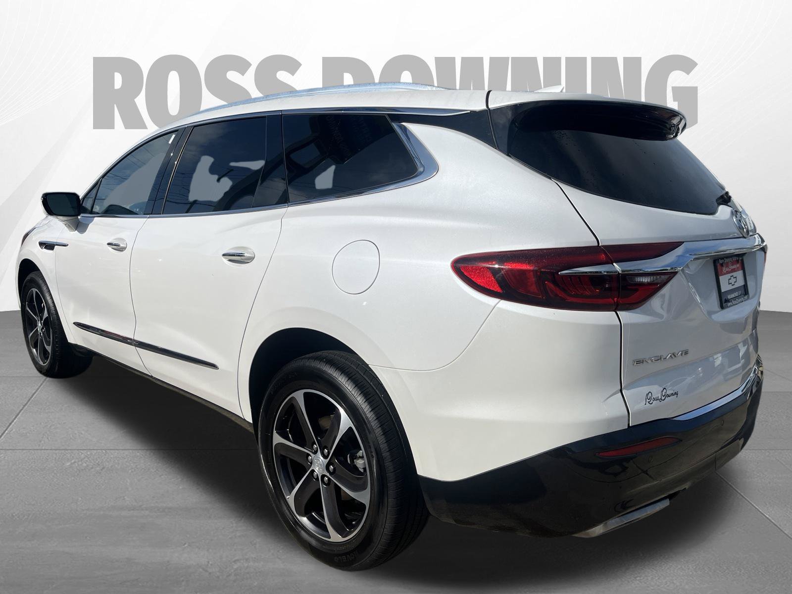 Used 2021 Buick Enclave Essence w/ Sport Touring Edition FWD image 6