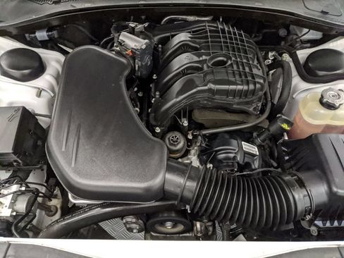 Used 2023 Chrysler 300 Touring L w/ Comfort Group RWD image 22