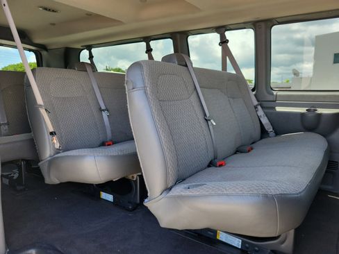 Used 2025 Chevrolet Express 3500 LT w/ LT Preferred Equipment Group RWD image 12