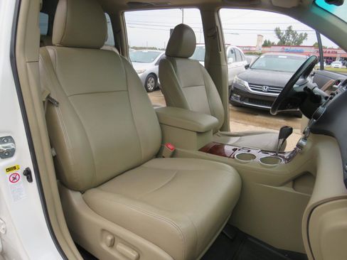 Used 2013 Toyota Highlander Limited image 32