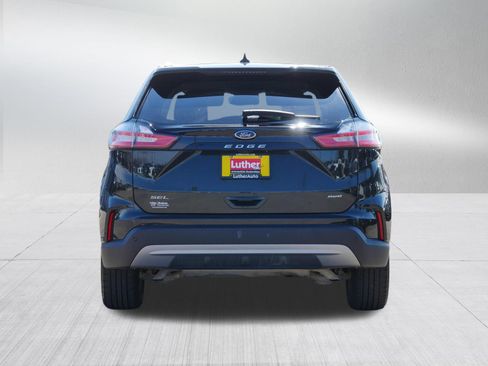 Used 2024 Ford Edge SEL w/ Convenience Package image 6