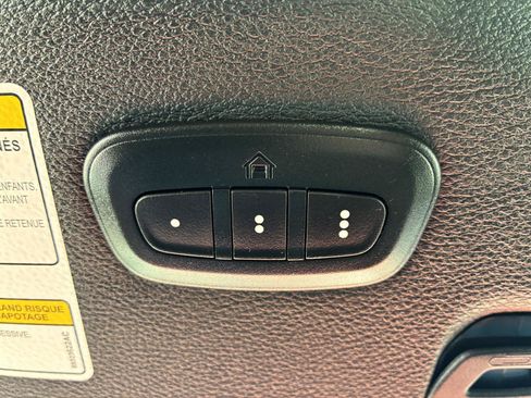 Used 2023 Jeep Gladiator Rubicon w/ LED Lighting Group AWD/4WD image 38