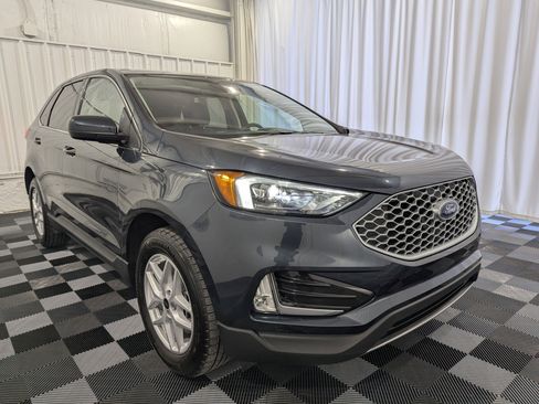 Used 2024 Ford Edge SEL w/ Convenience Package image 5