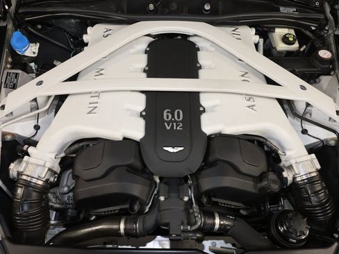 Used 2016 Aston Martin Rapide S image 42