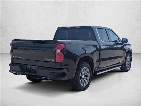 Used 2019 Chevrolet Silverado 1500 High Country w/ Technology Package AWD/4WD image 5