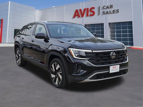 Used 2025 Volkswagen Atlas Cross Sport SE image 9