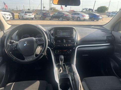 Used 2022 Mitsubishi Eclipse Cross ES FWD image 18