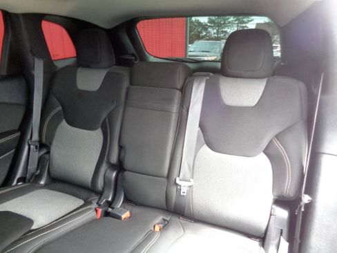 Used 2014 Jeep Cherokee Latitude w/ Cold Weather Group AWD/4WD image 8