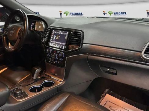 Used 2021 Jeep Grand Cherokee Limited w/ Sun & Sound Group image 9