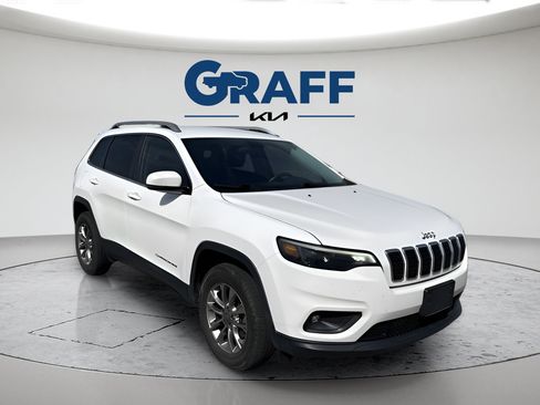 Used 2019 Jeep Cherokee Latitude Plus w/ Cold Weather Group AWD/4WD image 8