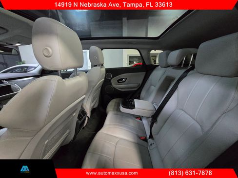 Used 2018 Land Rover Range Rover Evoque SE image 24